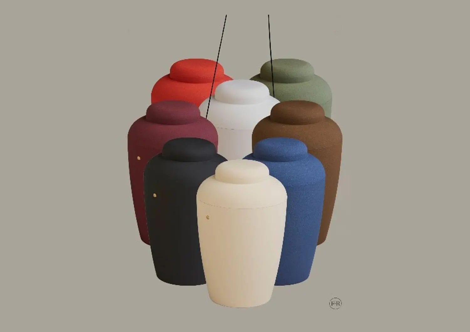 Farverige moderne lamper i forskellige nuancer